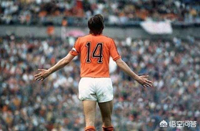 荷兰是一个怎样的足球国度，都有过哪些辉煌的历史？:欧洲杯荷兰的实力